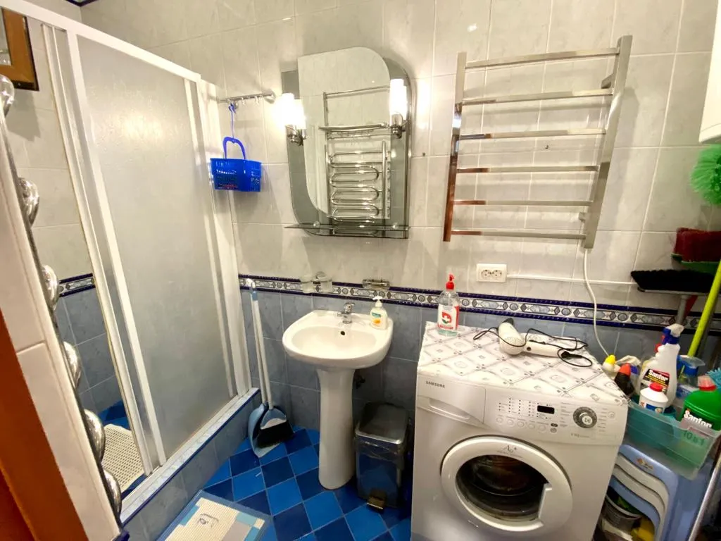 Коттедж Квартира в центре набережной у моря, в отдельно стоящем доме — Ялта