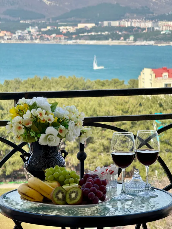 Квартира Квартира с прямым видом на море и горы с новым ремонтом — Геленджик