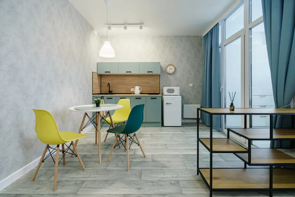 Студия с видом на город и Волгу