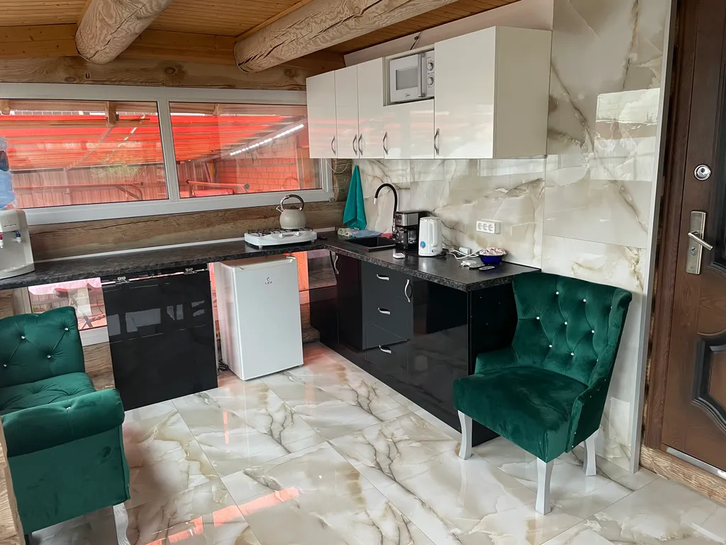 Коттедж Коттедж С сауной на дровах и «красной» комнатой — Санкт-Петербург