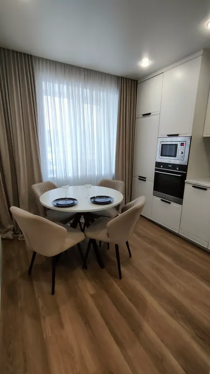 Крутая уютная современная квартира с новым дизайнерским ремонтом.