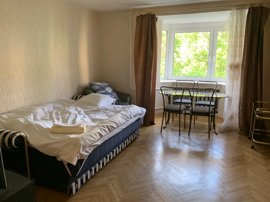 Квартира рядом с рекой Невой