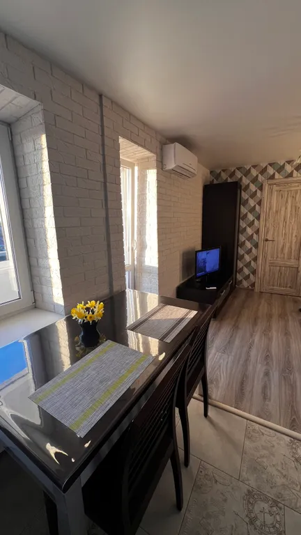 Современные апартаменты с панорамными видами и уютной атмосферой