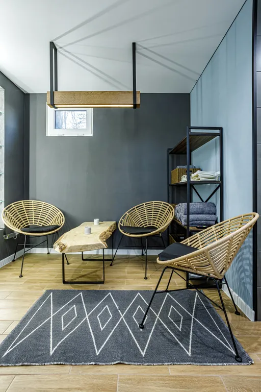 Дом на берегу реки