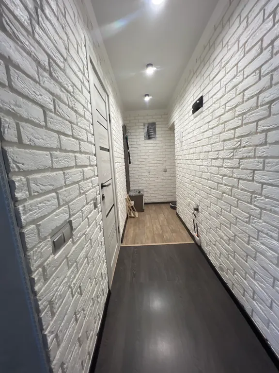 Уютная квартира в центре города с видом на площадь