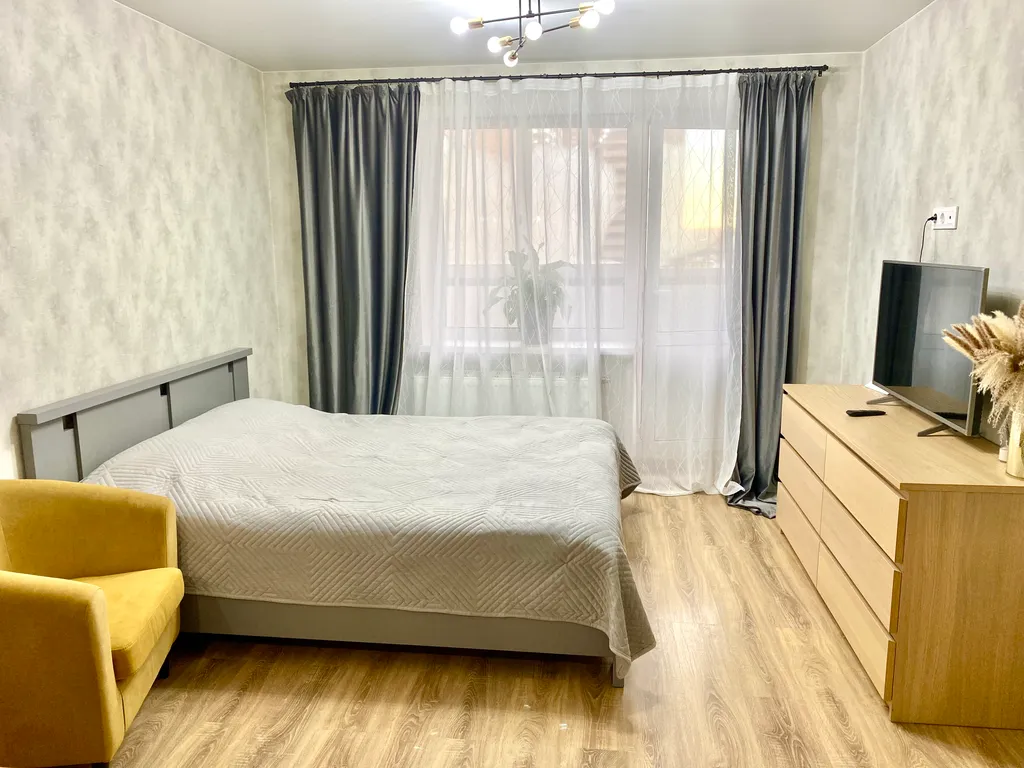 Квартира 1-комнатная Квартира — Янино-1