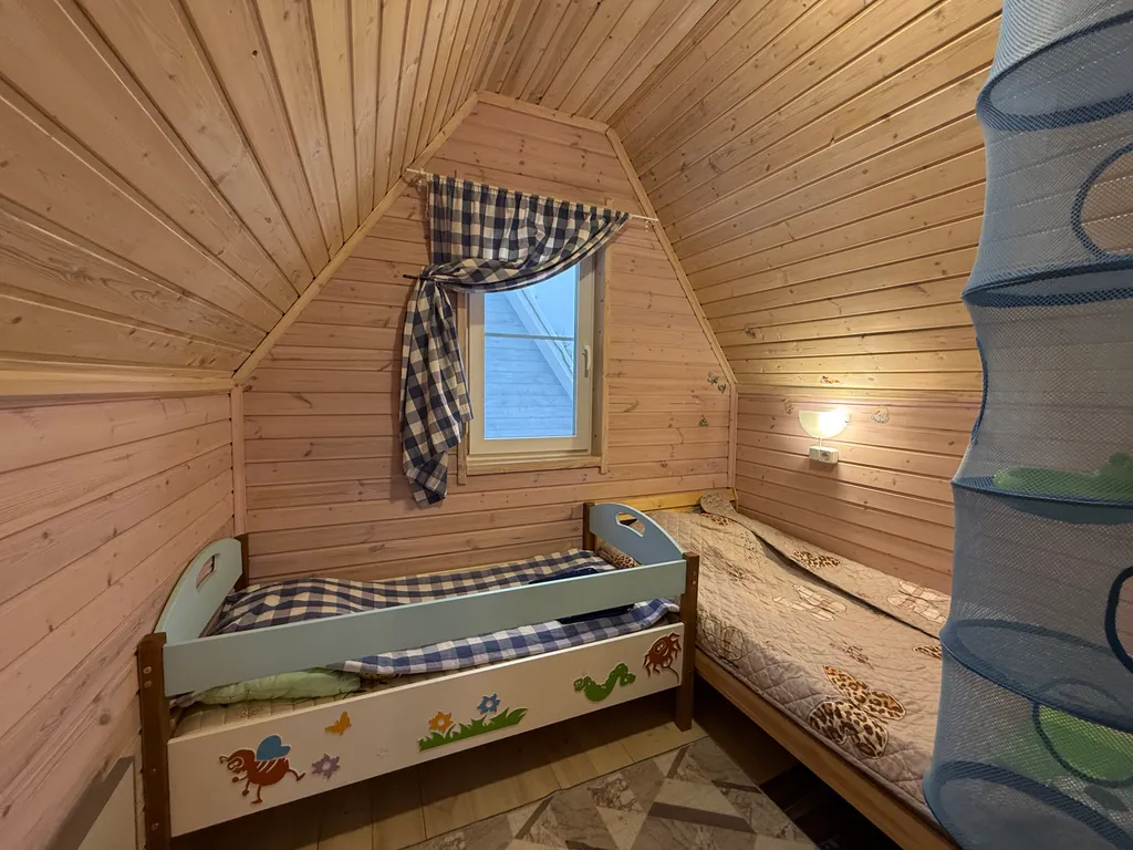 Уютный уголок с видом на горнолыжные трассы