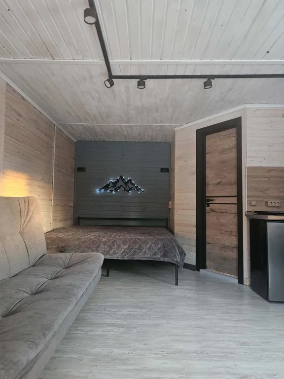 Коттедж Дом в живописнейшем месте в окружении кедровых и пихтовых деревьев — Шерегеш