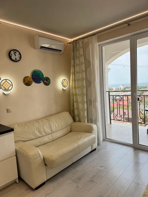 Шикарная с видом на море и горы