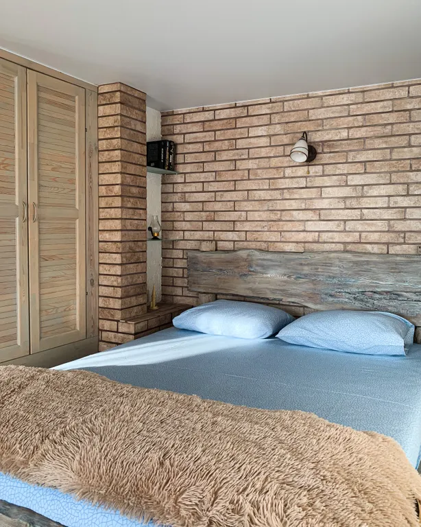 Тихое и комфортное место на берегу реки Лесная