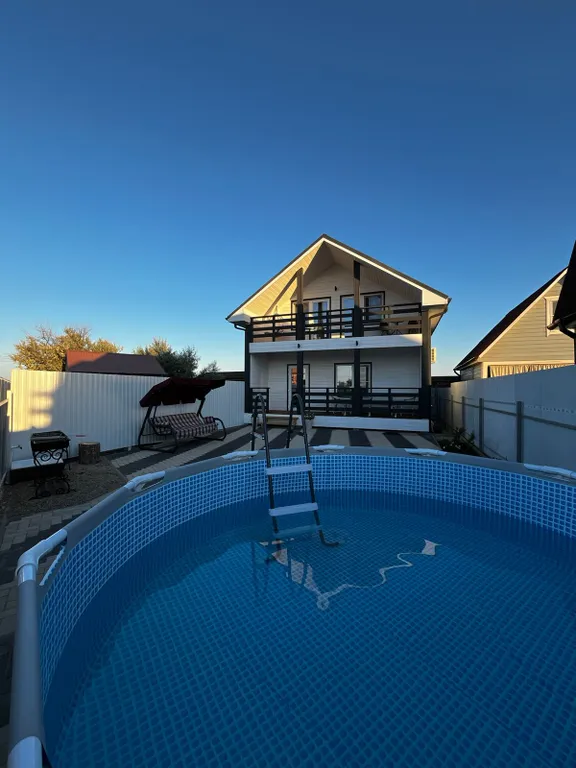 Уютный новый коттедж с видом на море