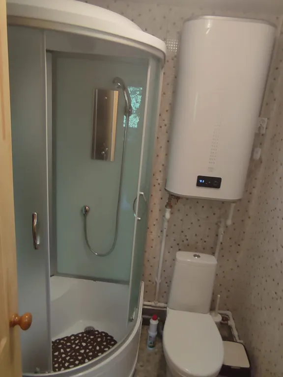 Домик у воды