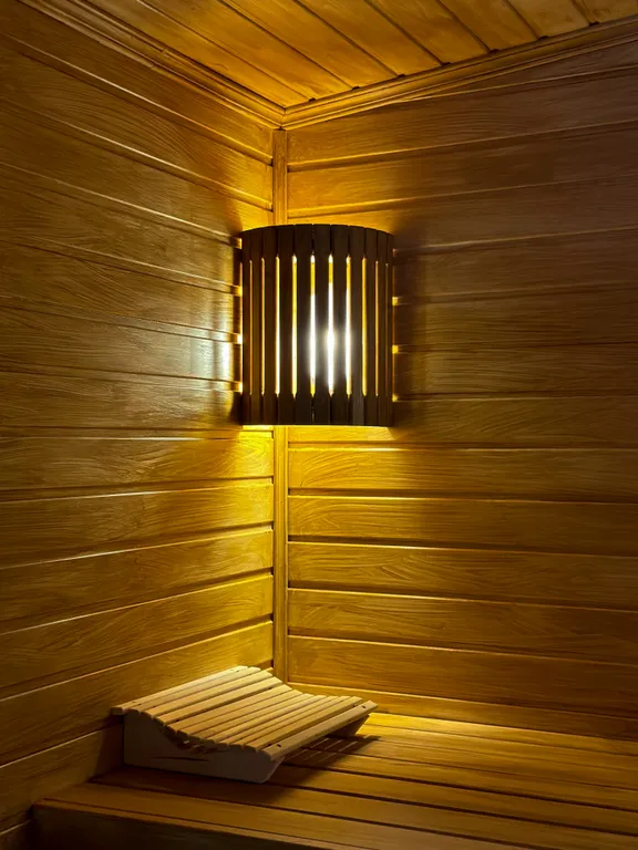 Уютный дом в лесу