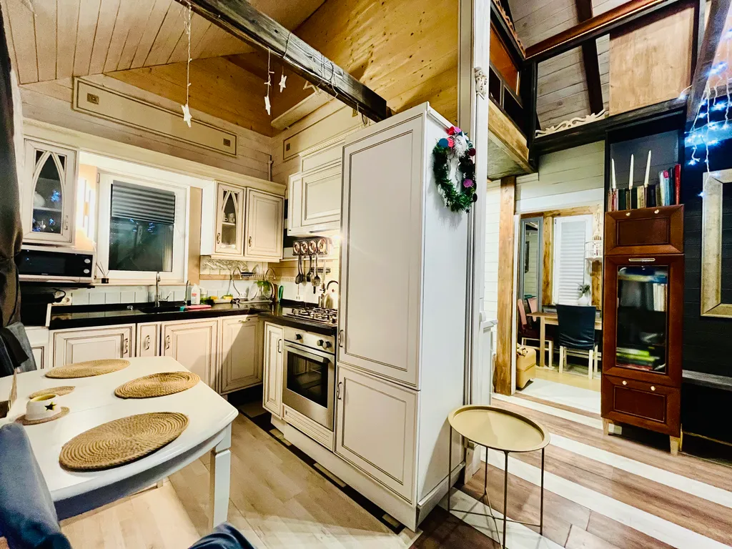 Уютный дом с гусями