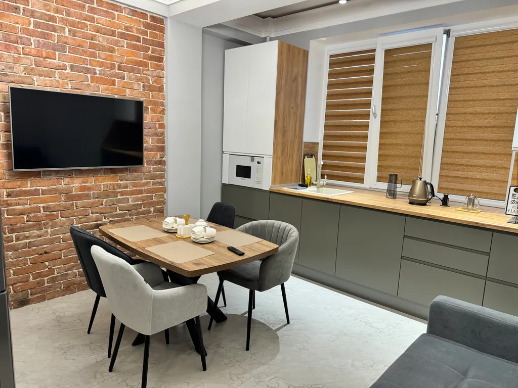 Новая квартира с дизайнерским ремонтом в центре города