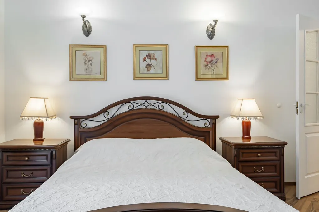 Атмосферная двухуровневая квартира с парковкой у Эрмитажа