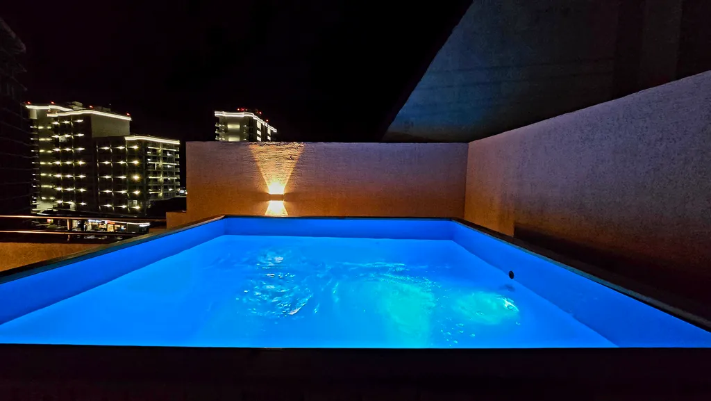 Таунхаус с панорамной эксплуатируемой крышей