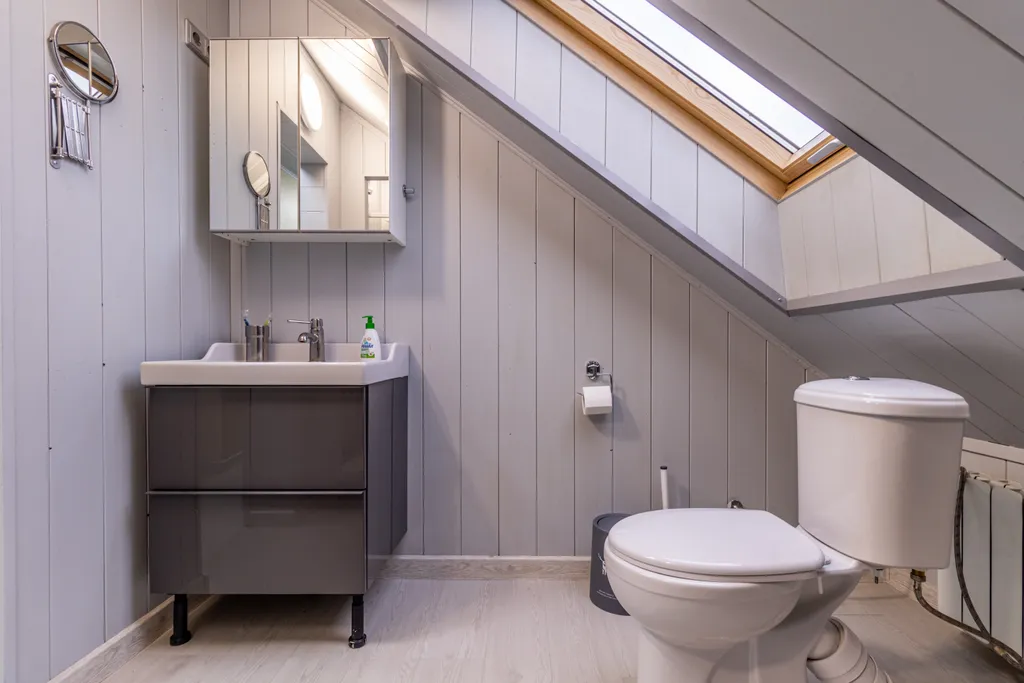 Двухуровневая квартира-студия с отдельной спальней