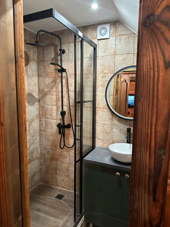 Уютный домик недалеко от моря близ казино Собрание