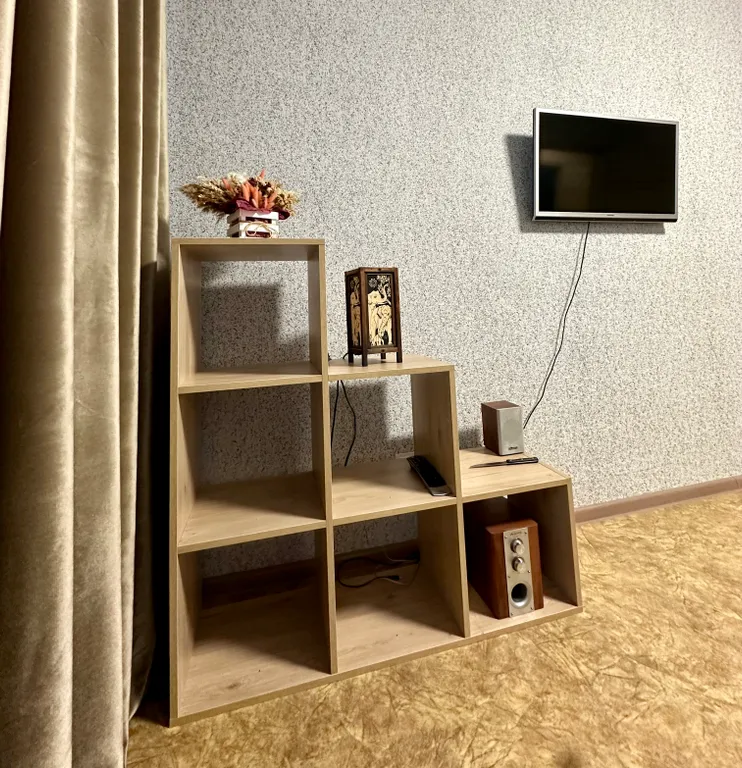 1-ая квартира в Нефтяниках с видом на Иртыш