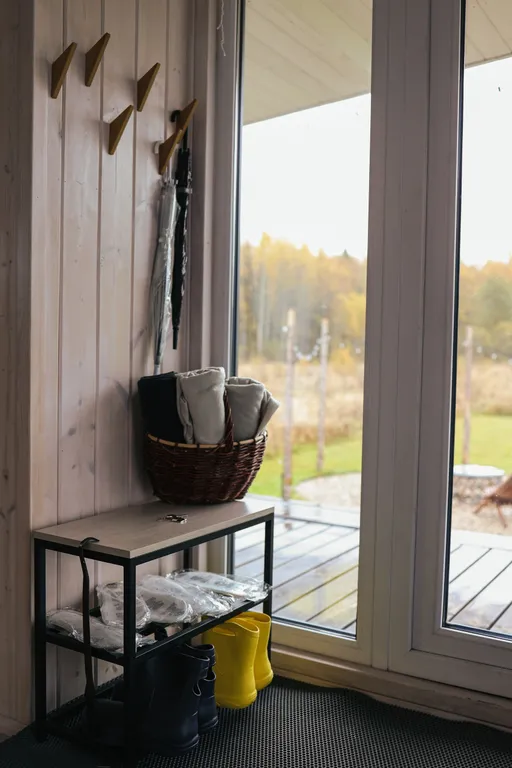 Атмосферный дом у леса