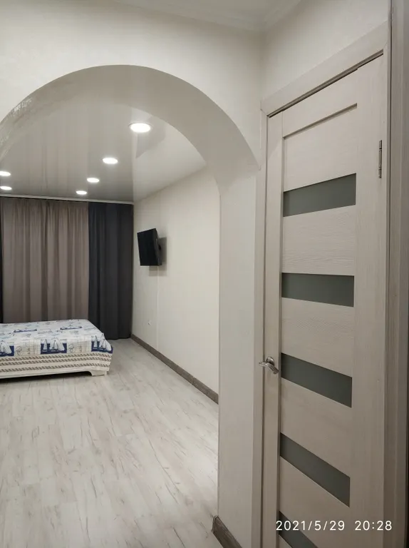 Комфортная двухкомнатная квартира в центре Севастополя