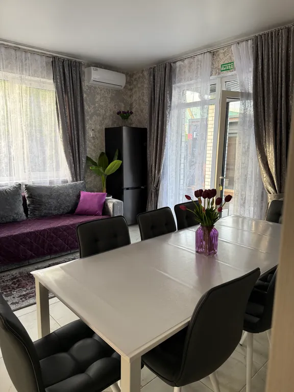 Коттедж Дом с горячим бассейном и баней на дровах — Елизаветинская