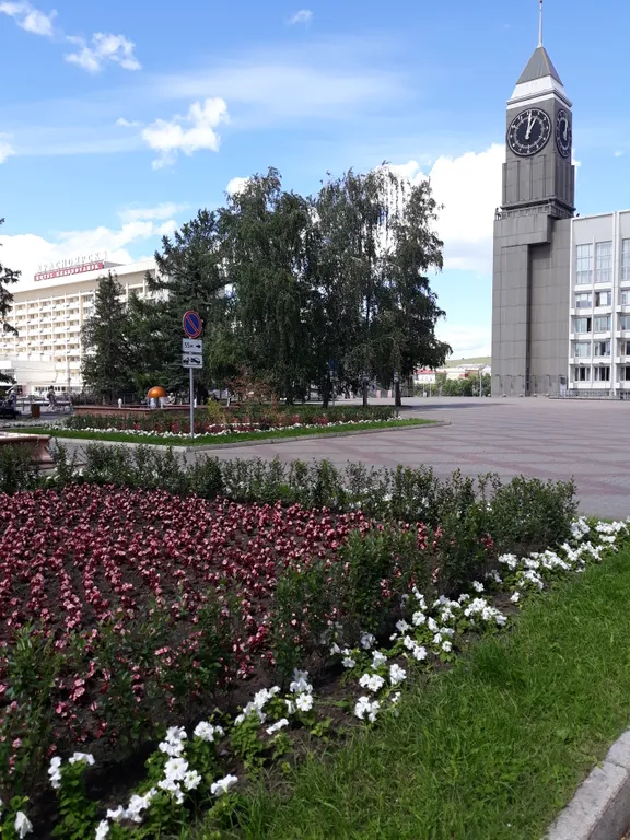 Посуточно квартира, центр, театр оперы и балета, набережная р. Енисей