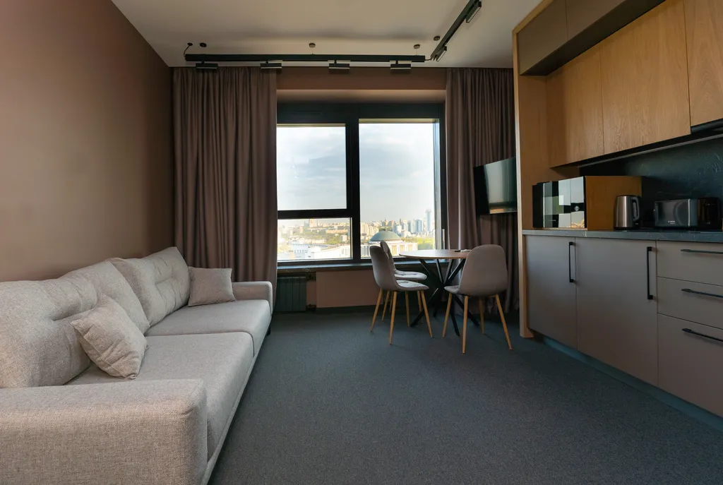 Двухкомнатный представительский люкс с шикарными видами на Парк Победы