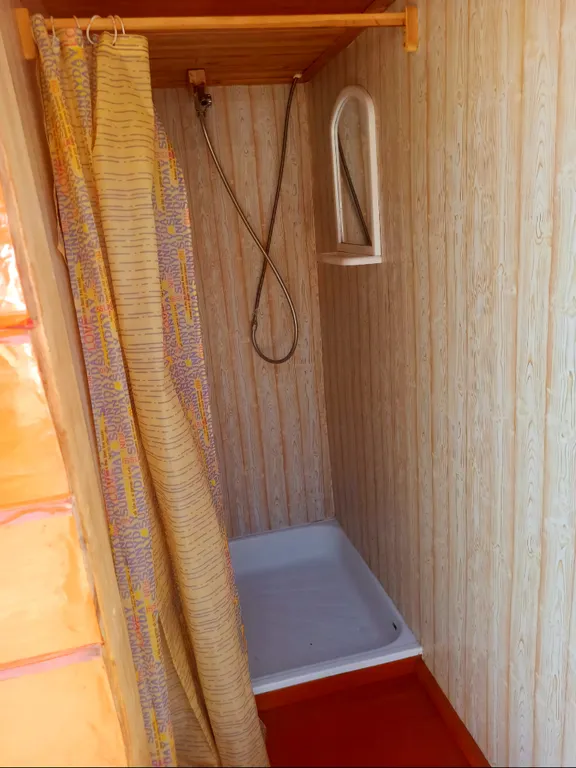 Бюджетная комната в деревенском домике