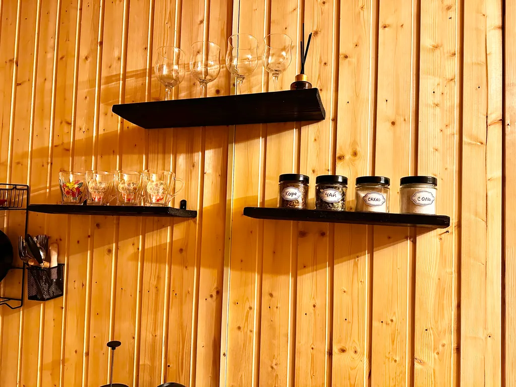 Уютный домик в чаще леса