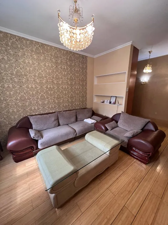 Шикарная и роскошная квартира в доме сталинской постройки