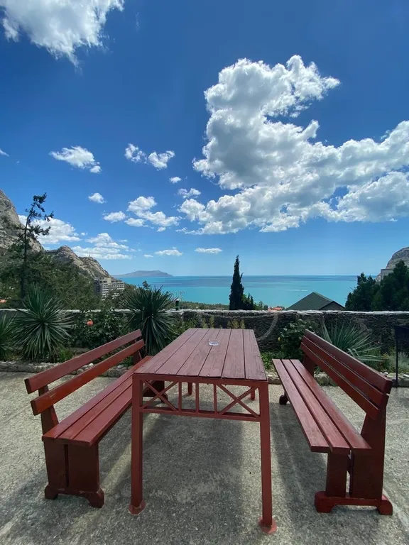 Уютный домик с видом на море