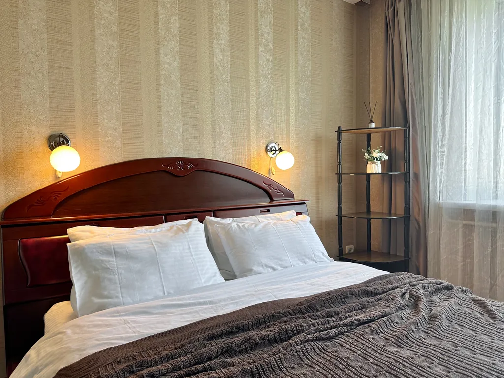 Уютная двухкомнатная на Заре с двумя кроватями