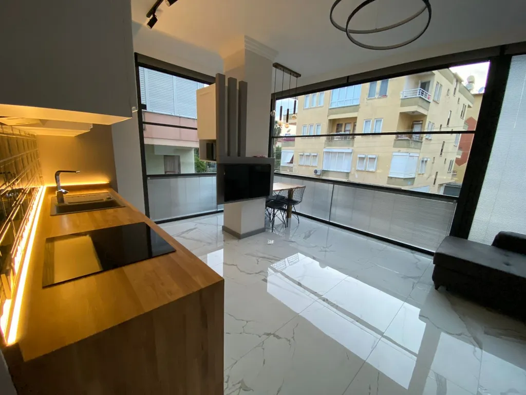 Люкс квартира в центре в 150 метрах от пляжа Клеопатра