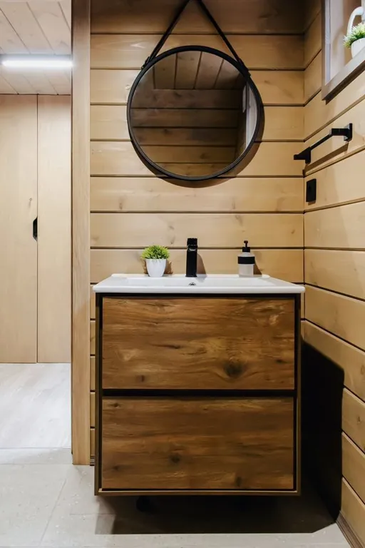 Дом Хвоя Темный