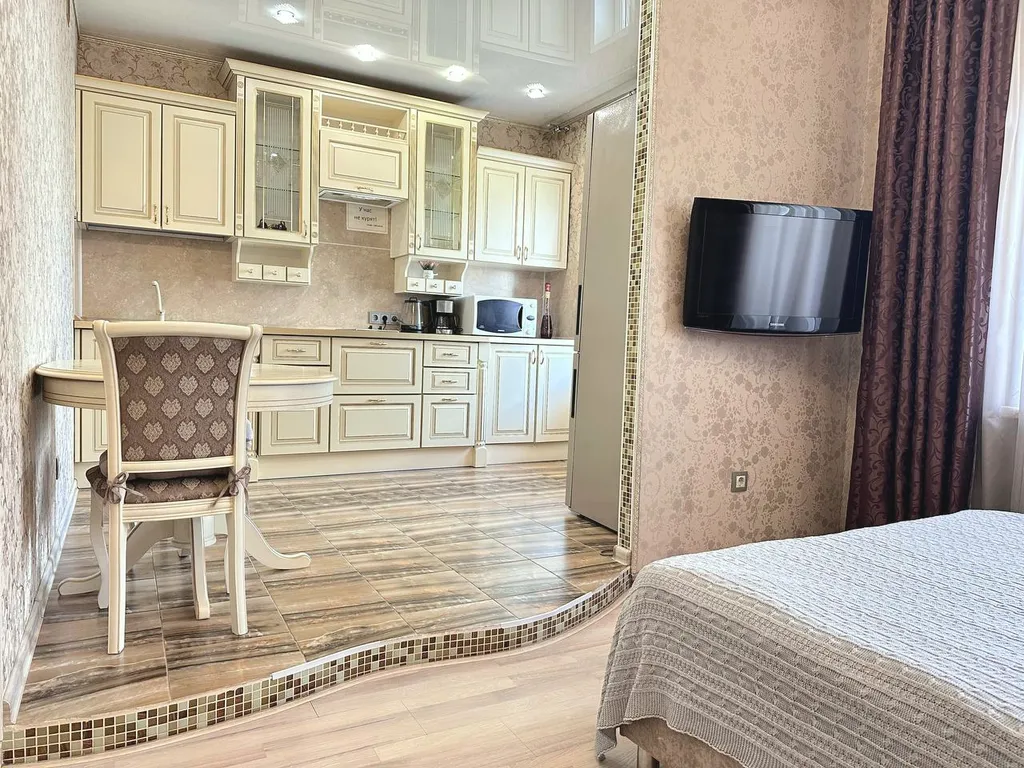 1-комнатная квартира-студия с балконом рядом с Кузбасс-Арена