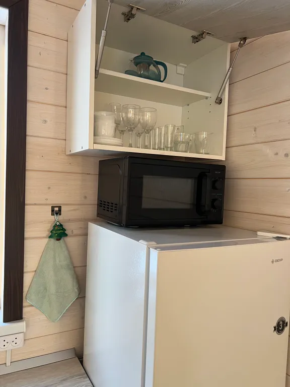 Коттедж Коттедж с сауной рядом с озером — Луга