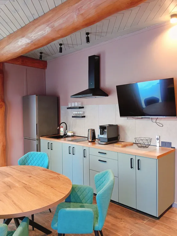 Домик KEDRA в Шерегеше с видом на лес и горы