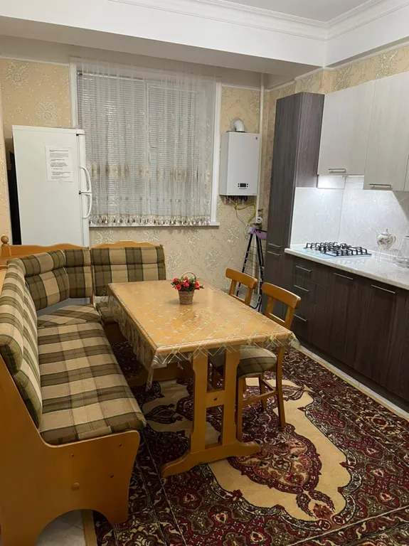 Квартира на берегу моря с видом на горы и крепость