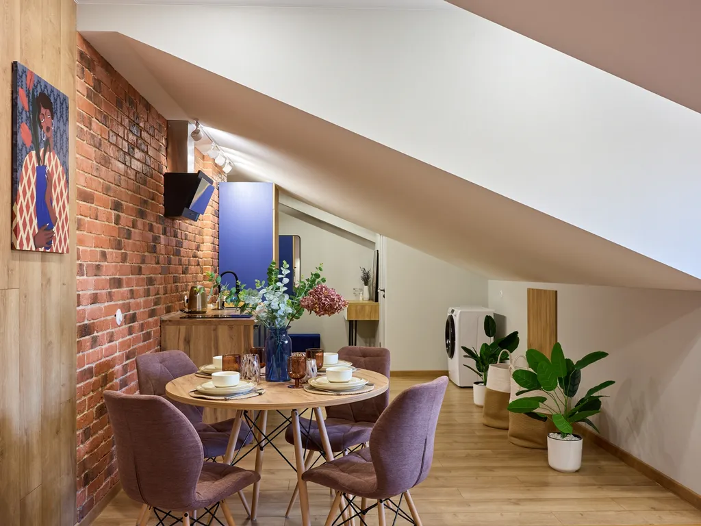 Яркая студия в самом центре