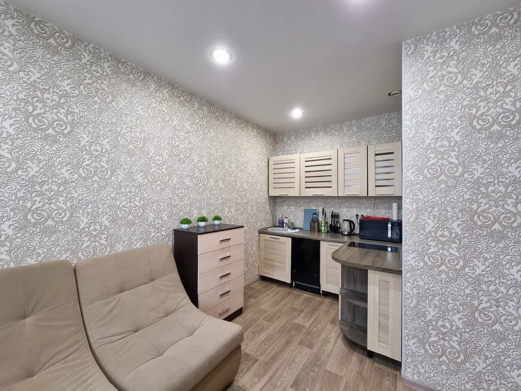 Отличная квартира с евроремонтом на Изыскателей 32В