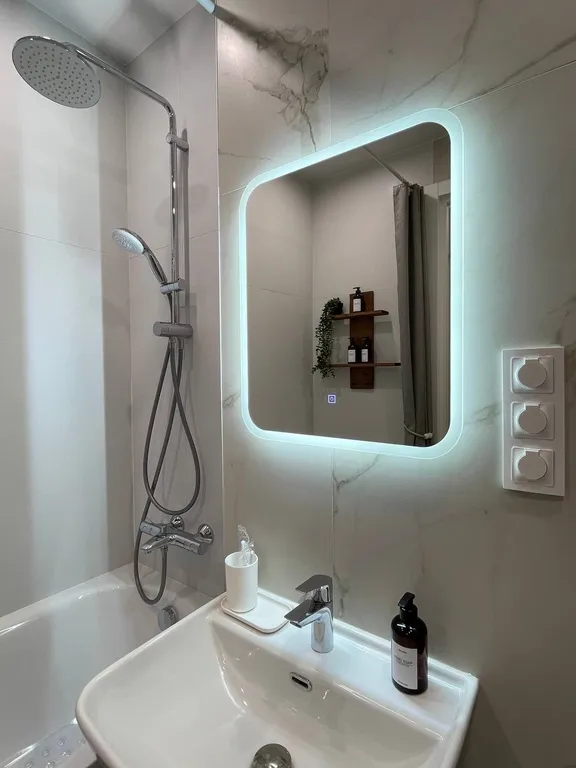 Апартаменты с видом на хвойный лес