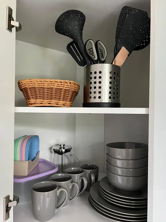 Уютный дoмик c паноpaмными окнами на лес