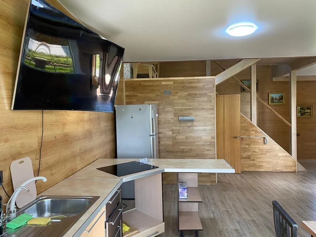 Дом на берегу реки Волга