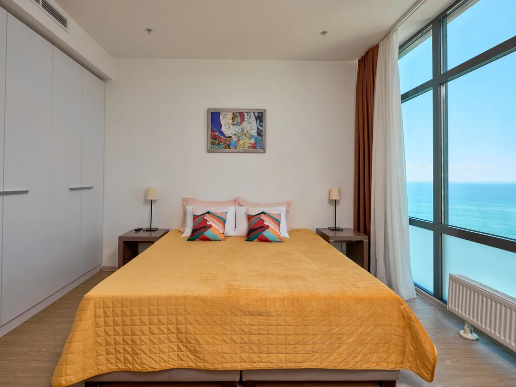 Брэвис Делюкс ЛаМар (3-х комнатные апартаменты) с панорамным видом на