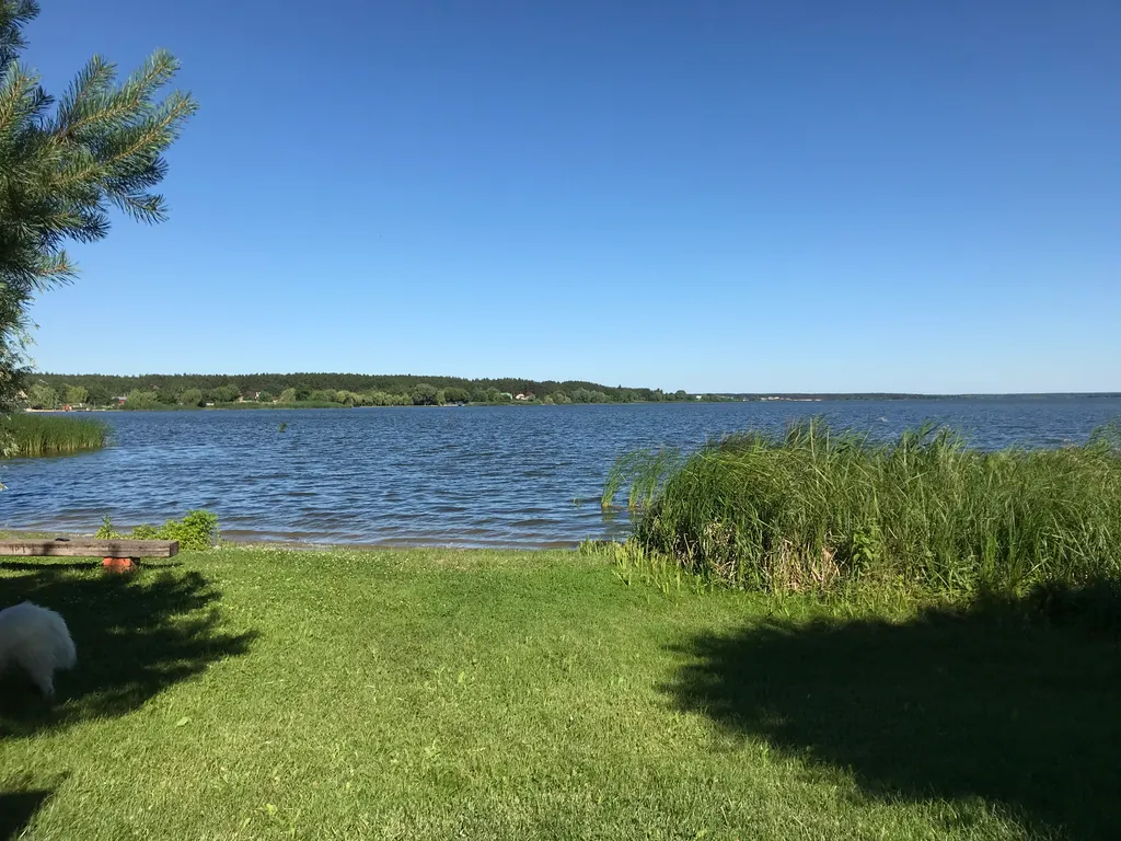 Шале на берегу