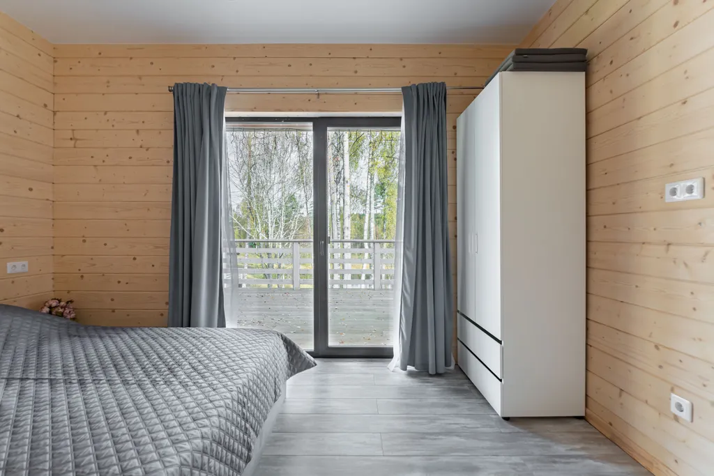 Коттедж Дом с видом на озеро в окружении леса, рядом с курортом "Игора" — Снегиревка