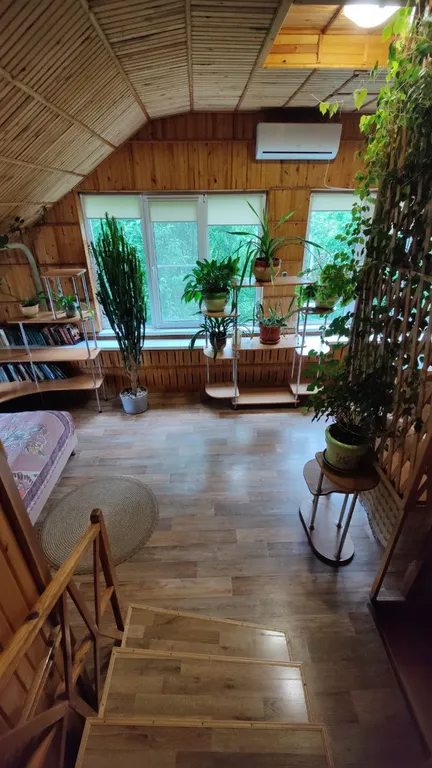 Частный дом с территорией и выходом в лес