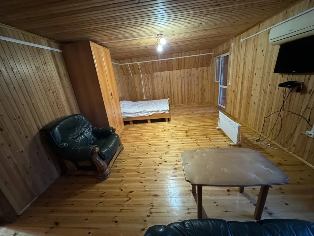 Усадьба Гусли, Кедр